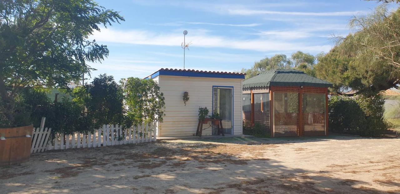 Finca Las Dunas Con Dos Chalets Con Jacuzzis En Primera Linea De Playa Uno De 4 Dormitorios Y Otro De 2 Dormitorios Rota Esterno foto