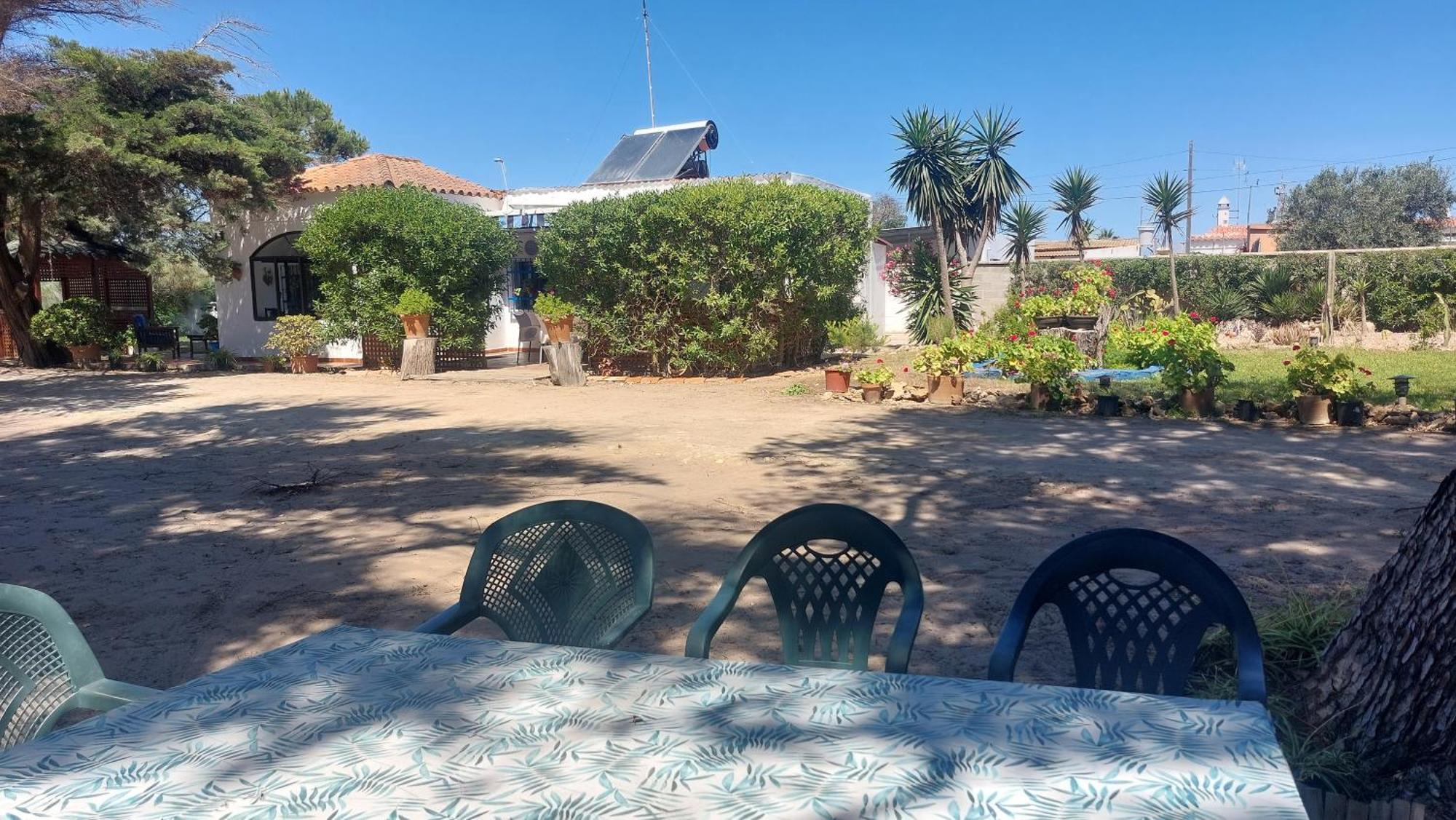 Finca Las Dunas Con Dos Chalets Con Jacuzzis En Primera Linea De Playa Uno De 4 Dormitorios Y Otro De 2 Dormitorios Rota Esterno foto