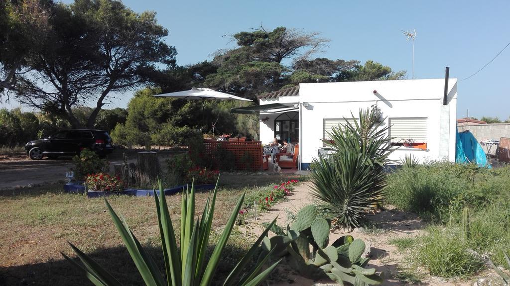 Finca Las Dunas Con Dos Chalets Con Jacuzzis En Primera Linea De Playa Uno De 4 Dormitorios Y Otro De 2 Dormitorios Rota Esterno foto