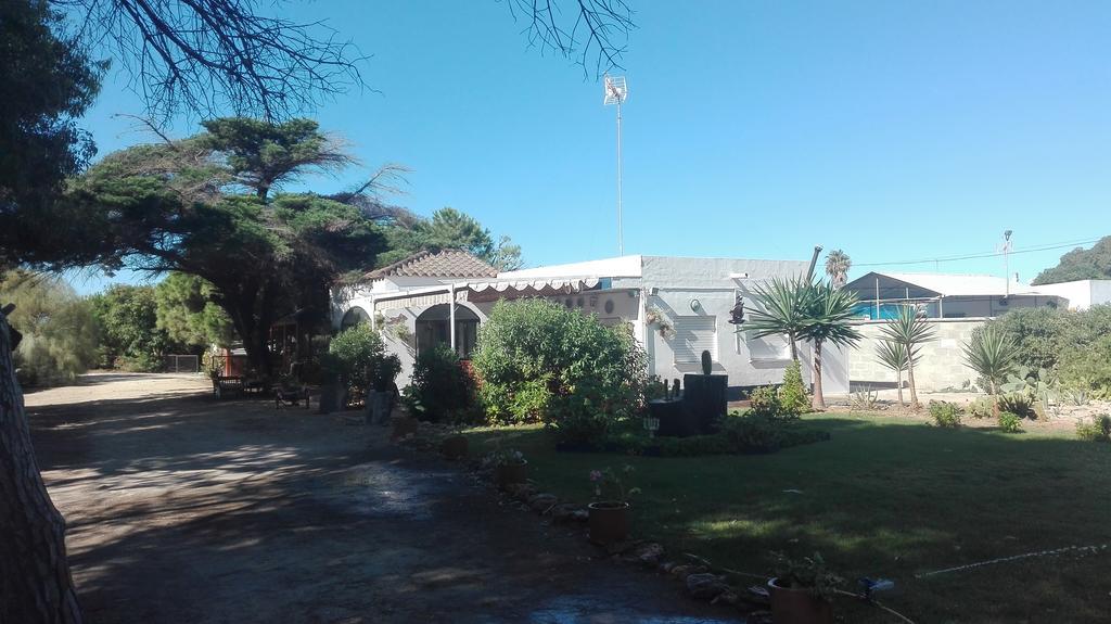 Finca Las Dunas Con Dos Chalets Con Jacuzzis En Primera Linea De Playa Uno De 4 Dormitorios Y Otro De 2 Dormitorios Rota Esterno foto